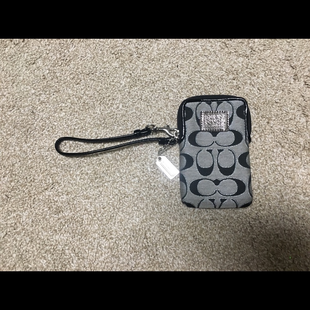 COACH POPPY Signature C Wristlet